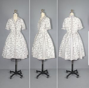 Vintage 50s cotton toile dress